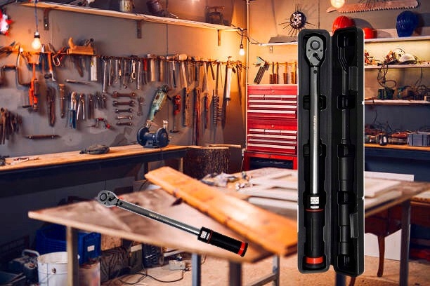 KLUCZ DYNAMOMETRYCZNY YATO 1/2 20-220 Nm + WALIZKA