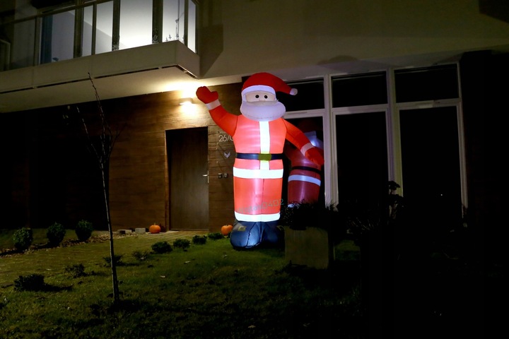 DMUCHANY MIKOŁAJ 1,2M GWIAZDOR LAMPKI choinkowe LED sople choinka ozdoby