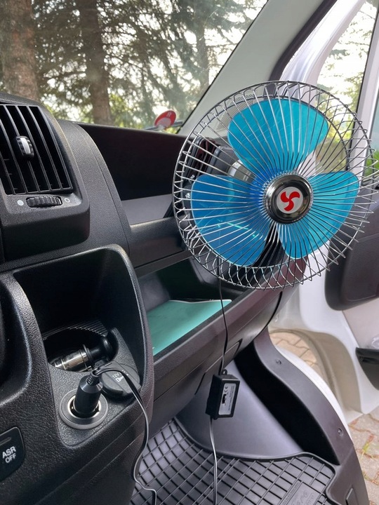 WIATRAK WENTYLATOR SAMOCHODOWY 12V Z KLIPSEM 6CALI