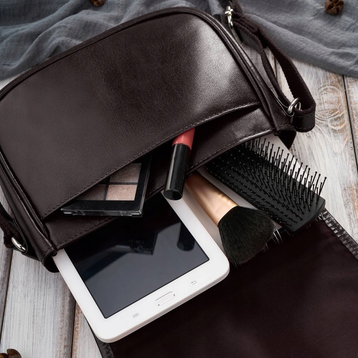 Torebka damska skórzana listonoszka ze skóry licowej brązowa Paolo Peruzzi