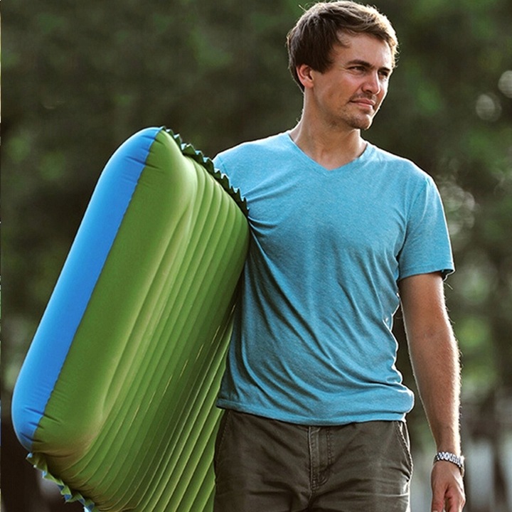 MATERAC TURYSTYCZNY SAMOPOMPUJĄCY MATA CAMPINGOWA WBUDOWANA POMPKA LEKKI