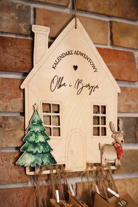 KALENDARZ ADWENTOWY Z IMIENIEM BAZA DREWNIANA Dekoracje Świąteczne DOMEK