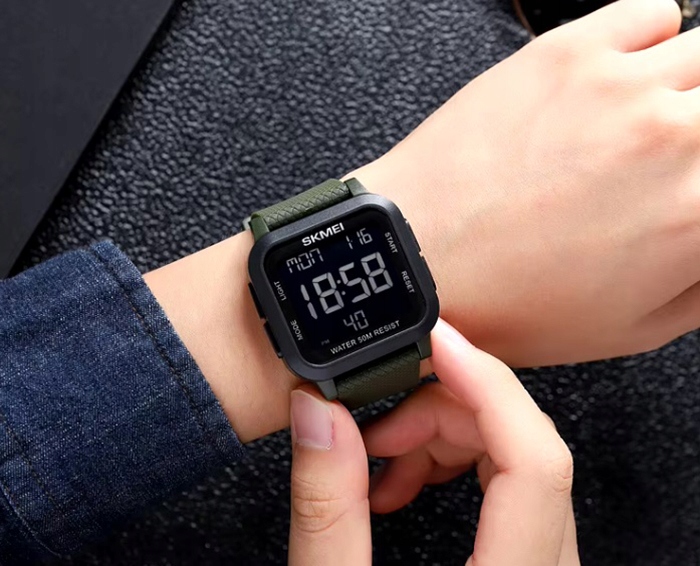 Zegarek męski SKMEI elektroniczny czytelna tarcza wiele funkcji