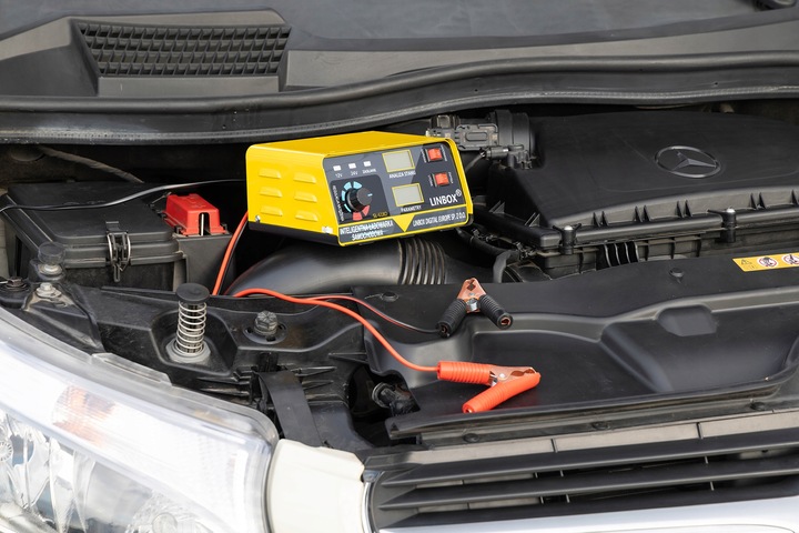 PROSTOWNIK SAMOCHODOWY DO AKUMULATORÓW 24V 12V 20A POLSKIE MENU
