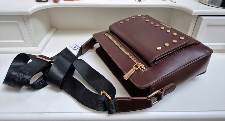 TOREBKA BRĄZOWA LISTONOSZKA MONNARI PASEK LOGO