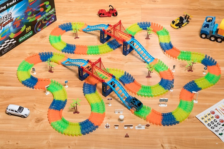 TOR SAMOCHODOWY WYŚCIGOWY ŚWIECĄCY 360 el GLOW TRACKS MAGIC TRACKS AUTO