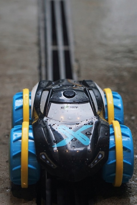 Exost AQUA CYCLONE XS auto jeździ po wodzie pilot