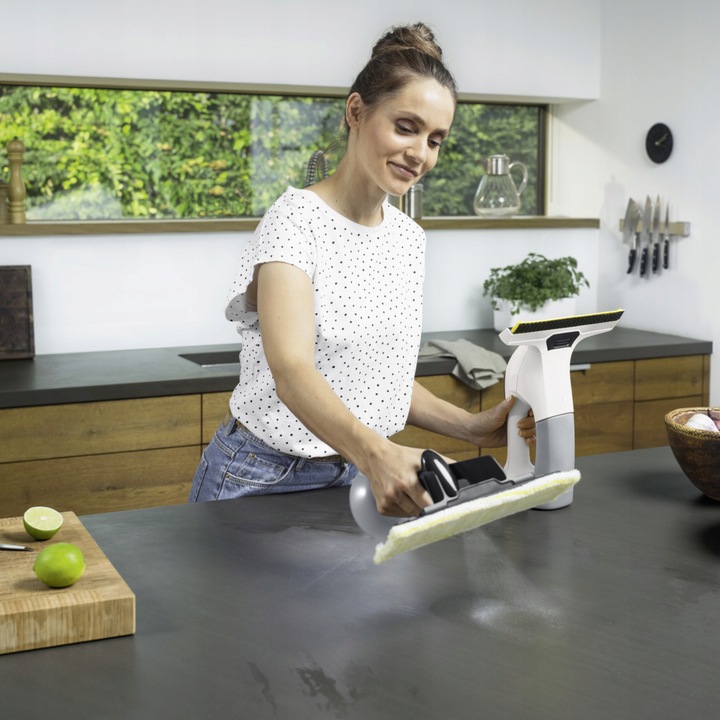 MYJKA DO OKIEN KARCHER WV6 PLUS z długą lancą teleskopową i Płynem aż 750ml