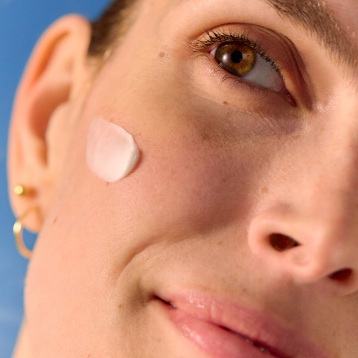 NIVEA LUMINOUS630 PRZECIW PRZEBARWIENOM Krem na dzień SPF 50, 40 ml