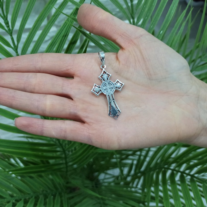 Krzyżyk srebrny św.benedykt oksydowany SREBRO 925