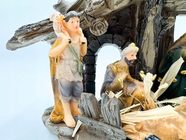 SZOPKA BOŻONARODZENIOWA KAMIENNA 28 CM Z OŚWIETLENIEM I FIGURAMI STAJENKA