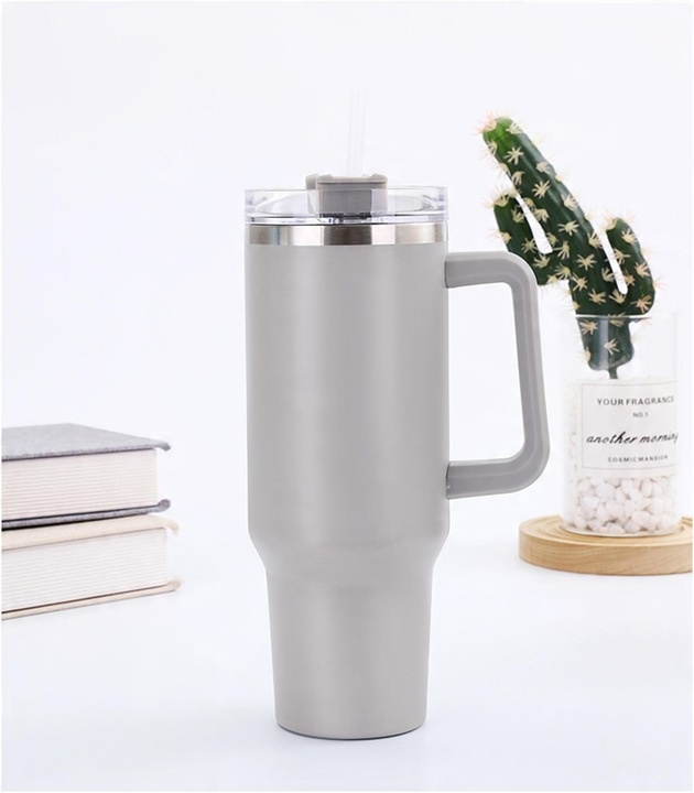 MagiCook KUBEK TERMICZNY 1200 ML ZE SŁOMKĄ STYLE USA Jasna Szarość