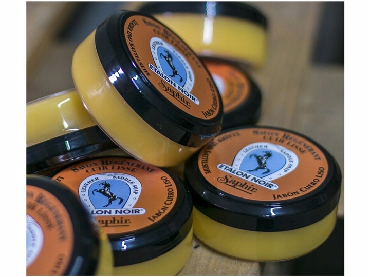 Mydło Saphir Etalon Do Czyszczenia Skór Gładkich Z Gąbką 100 Ml