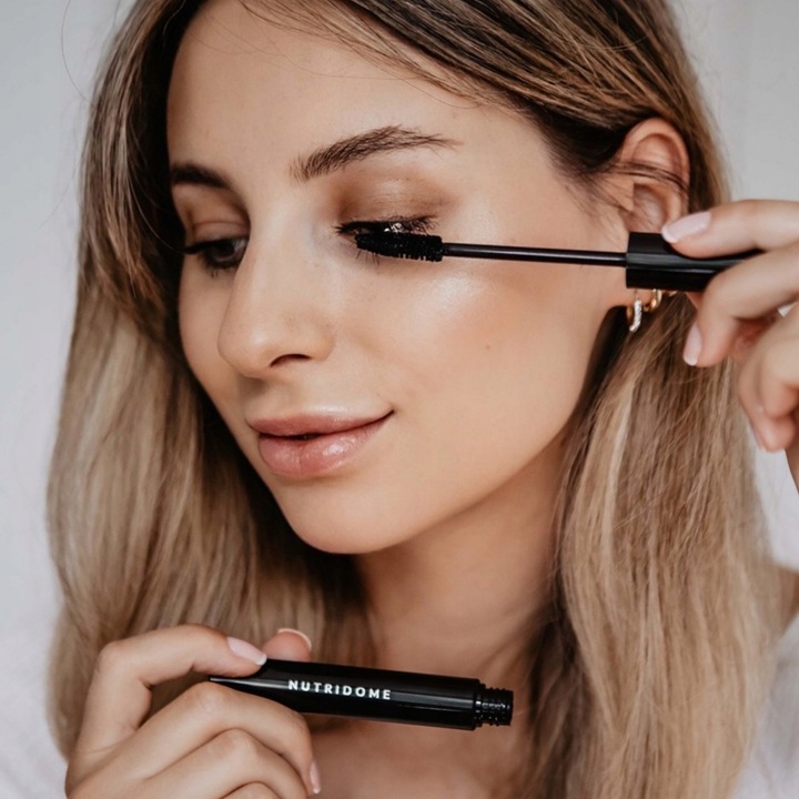 TUSZ DO RZĘS ze szczoteczką olej rycynowy WYDŁUŻAJĄCY czarny NUTRIDOME