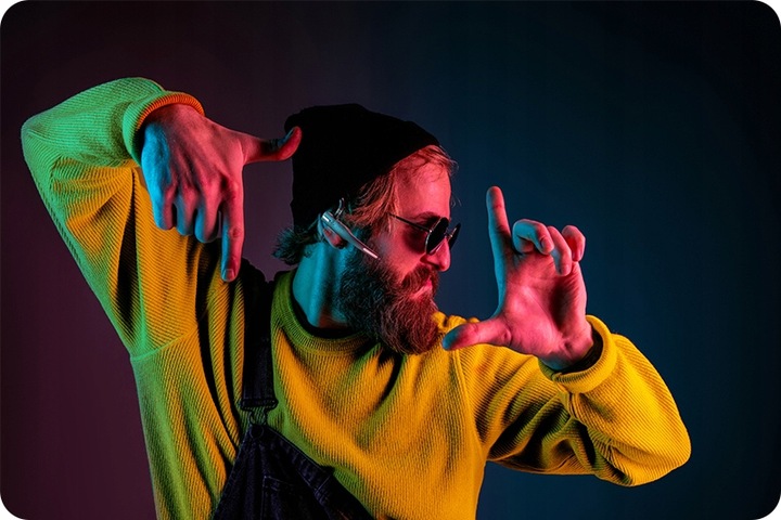 SŁUCHAWKA BLUETOOTH 5.1 DO ROZMÓW KIEROWCY POWERBANK ETUI ŁADUJĄCE MULTI