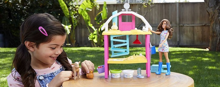 LALKA BARBIE ZESTAW FARMA WESOŁYCH KUREK