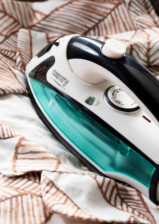Żelazko turystyczne Camry CR 5024 1500W Składana rączka Prasowanie parowe