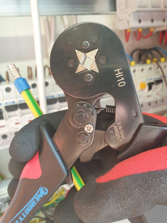 ENERGOTYTAN ZACISKARKA DO TULEJEK 0,25-10 / HI10