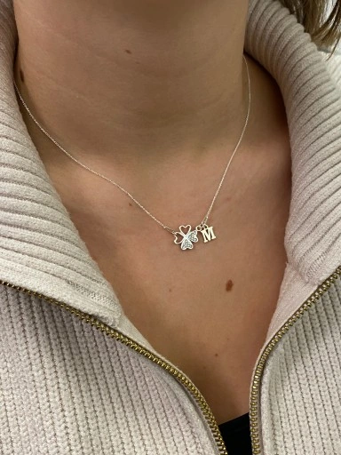 Srebrny naszyjnik koniczynka cyrkonia litera LITERKA PUDEŁKO SREBRO 925