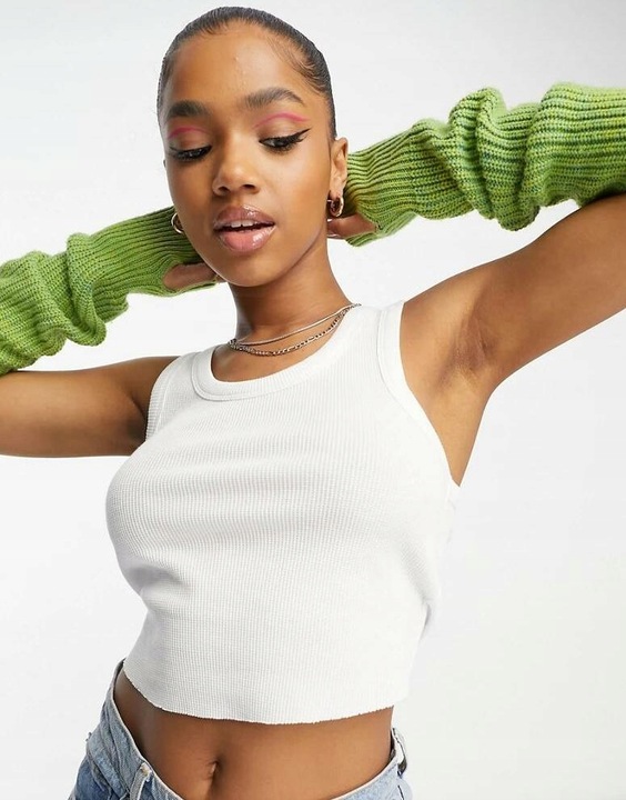 BIAŁY KRÓTKI TOP TEKSTURA BASIC V9Q NH2__S