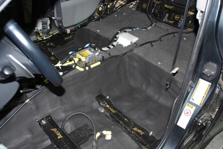 AB-25 MATA BITUMICZNA BUTYLOWA WYGŁUSZAJĄCA BITMAT wygłuszenie maski silnik