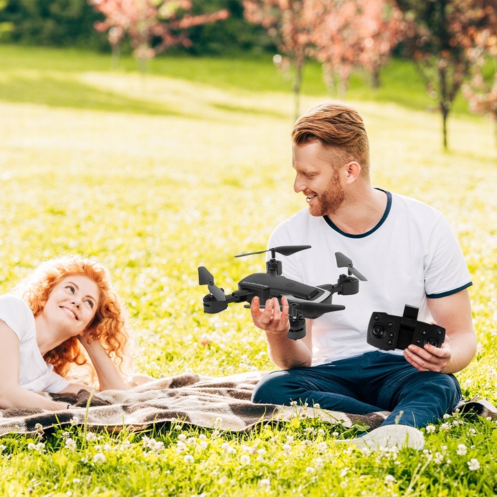 DRON Z KAMERĄ DLA DZIECI QUADROCOPTER HD WIDEO 0,3MP AKUMULATOR 3,7 WALIZKA