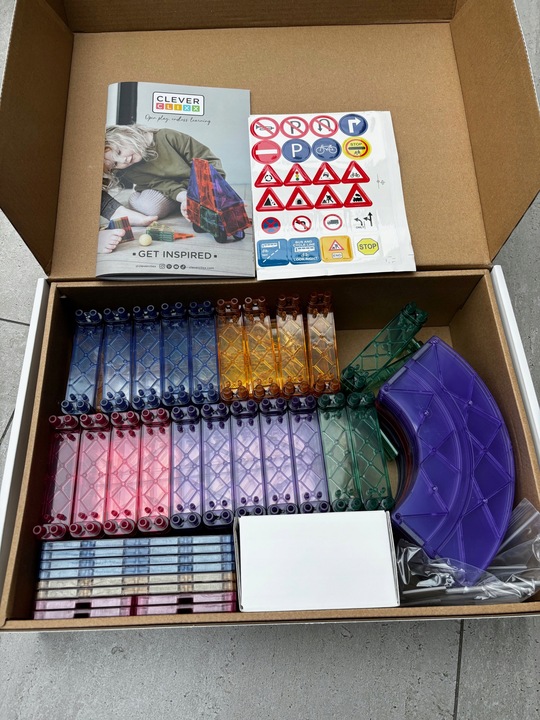 Magnetyczny pastelowy tor wyścigowy Race Truck 80 el. Cleverclixx