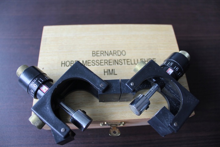 PRZYRZĄD magnetyczny DO USTAWIANIA NOŻY NA WALE 2szt AUSTRIA HML BERNARDO