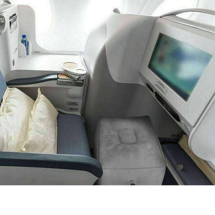 NADMUCHIWANA PODUSZKA PODRÓŻNA POD STOPY DO AUTO