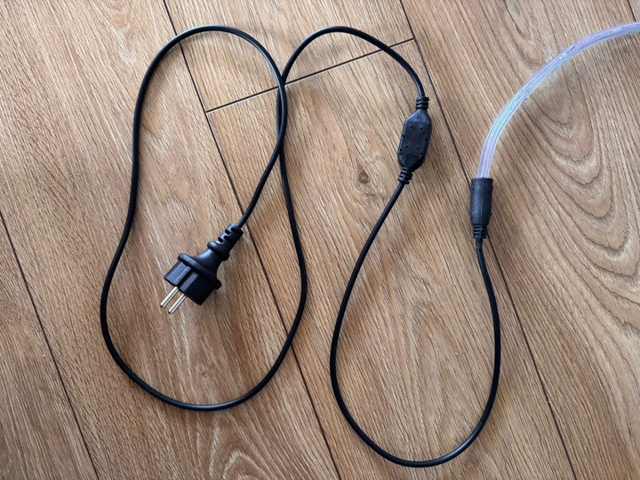 Wąż Świetlny LED Flash Czerwony + Biały Zimny 50m IP44 Okrągły Zewnętrzny