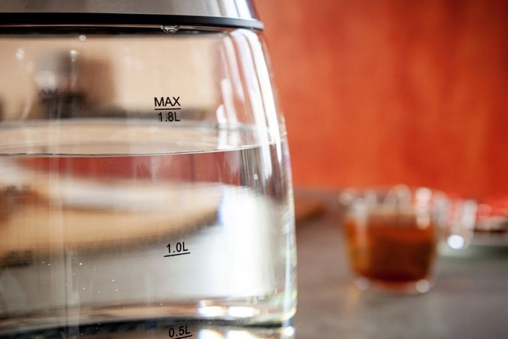 Czajnik elektryczny Eldom C520 2200W 1,8l srebrny/szary