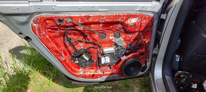 MATA WYGŁUSZAJĄCA 2mm BUTYLOWA alubutyl 400x50 2m2 drzwi bagażnik podłoga