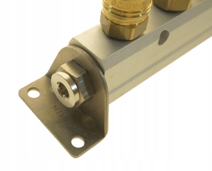 ROZDZIELACZ POWIETRZA Z UCHWYTEM 3 x SZYBKOZŁĄCZKA 3/8 TYP 26, WTYK RQS