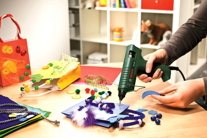 PISTOLET DO KLEJU NA GORĄCO BOSCH PKP 18 E + KLEJ