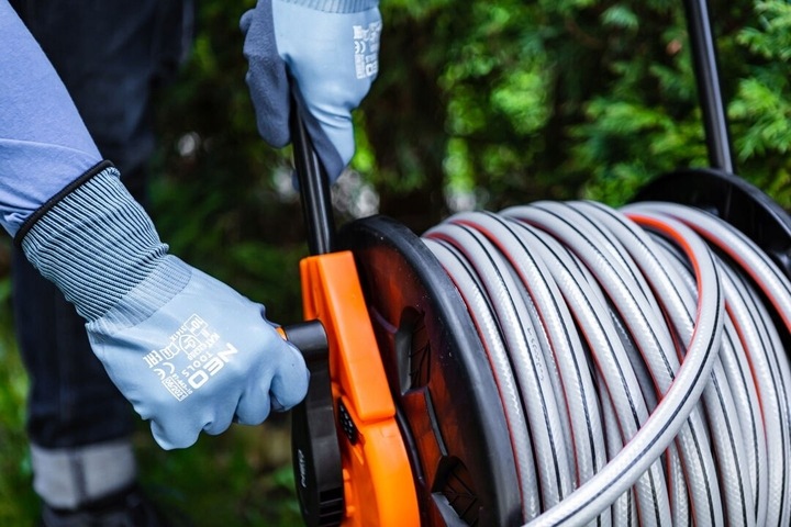 STOJAK NA WĄŻ OGRODOWY, TWORZYWO SZTUCZNE, DO 60 M WĘŻA 1/2" NEO TOOLS