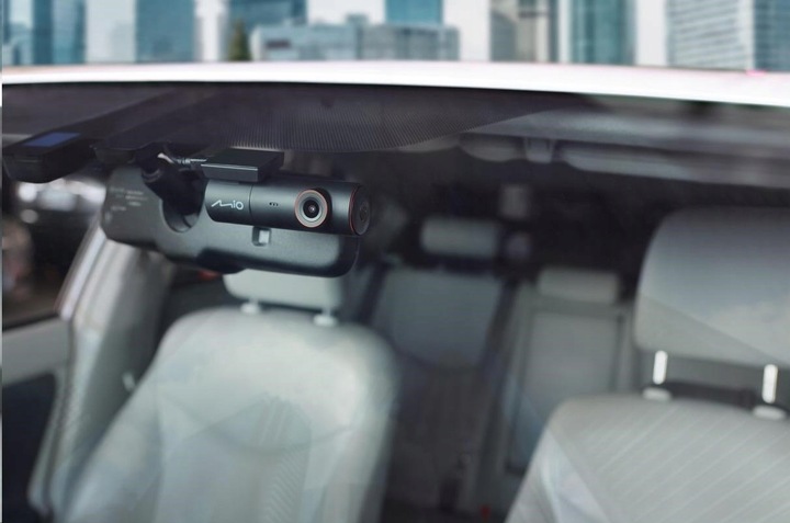 MIO MIVUE J30 KAMERA SAMOCHODOWA WIDEOREJESTRATOR