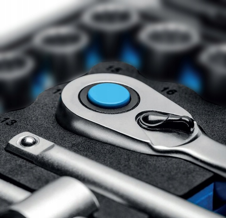 Zestaw Narzędzi Hogert Technik HT1R416