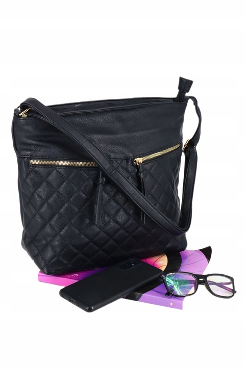 Torebka damska listonoszka klasyczna miękka z długim paskiem pikowana