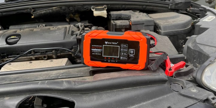 Prostownik do akumulatorów samochodowy 12V 24V AUTOMATYCZNY funkcja NAPRAWY