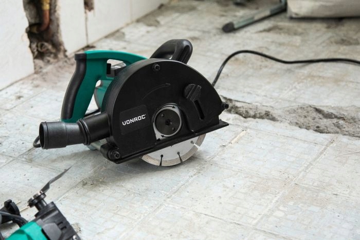 Bruzdownica 1700W VONROC + 4 tarcze diamentowe