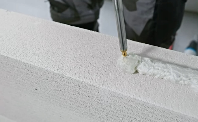 Pianoklej do murowania Tytan 870ml