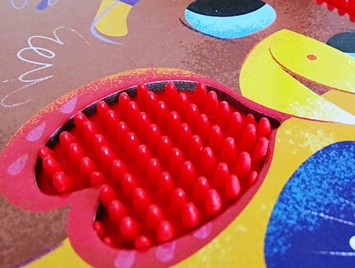 KSIĄŻECZKA KSIĄŻKA DOTYKOWA SENSORYCZNA WIEŚ