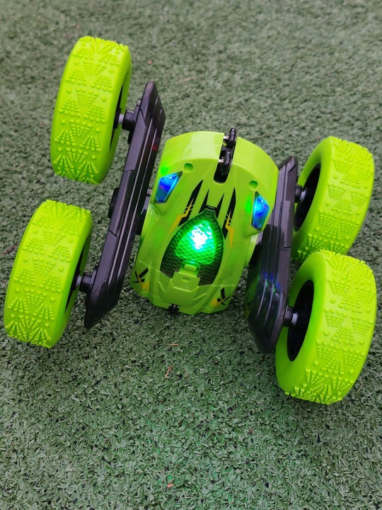 ZDALNIE STEROWANY SAMOCHÓD AUTO RC AKROBATA STUNT