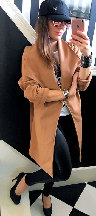 PŁASZCZ blogger KLASYCZNY klapy pasek CZERWONY