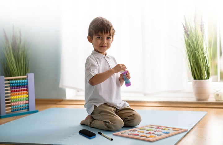 TABLICA DWUSTRONNA Z LICZYDŁEM DLA DZIECI MAGNETYCZNA KREDOWA + AKCESORIA