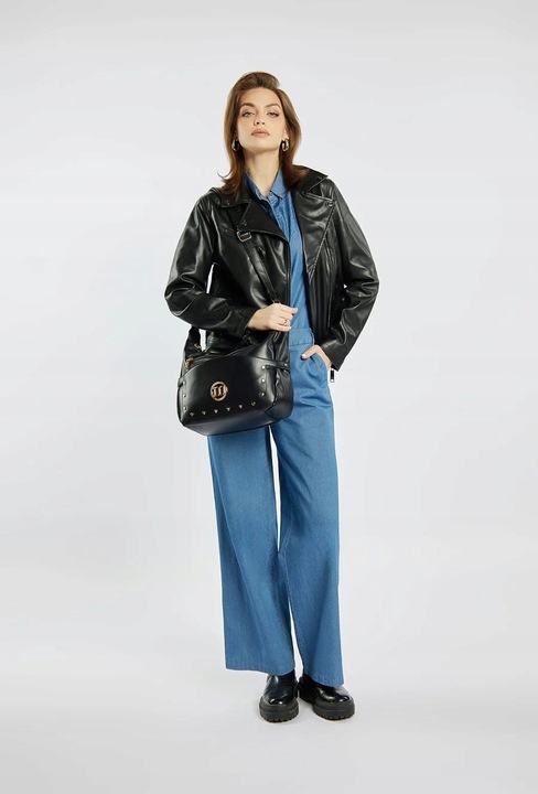 Torebka Duża Listonoszka Monnari Kieszonkami Torba Damska Z Ćwiekami Czarna