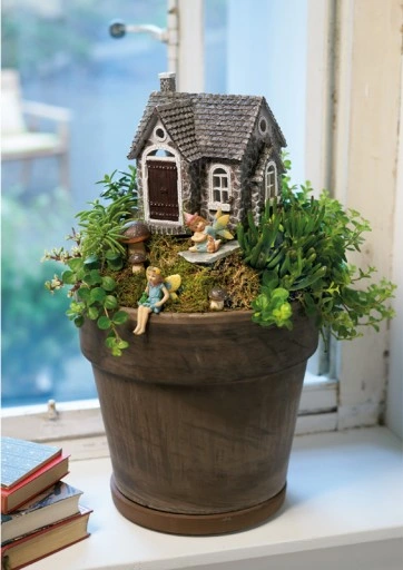 LAS W SŁOIKU- Stół z krzesłami, brązowy- 10cm wys.