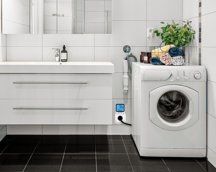 WATOMIERZ LICZNIK ENERGII POBORU PRĄDU MIERNIK ELEKTRONICZNY WOLTOMIERZ 16A