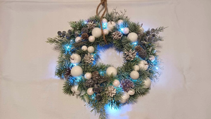 Wianek świąteczny na drzwi z oświetleniem Led