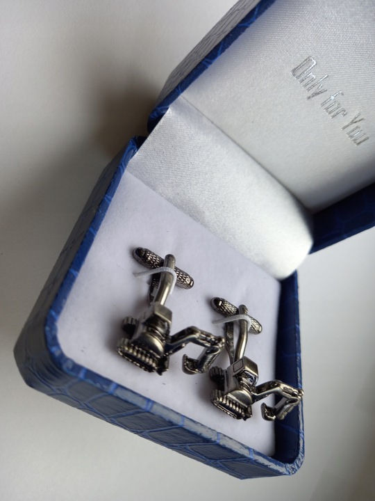 Tytanowe spinki do mankietów Koparka Buldożer